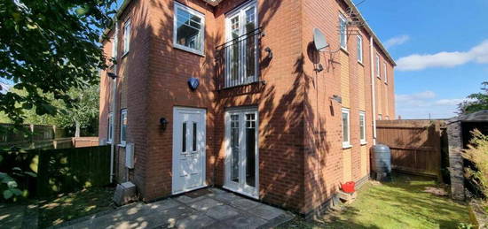 2 bedroom terraced house