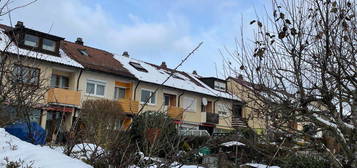 Freundliches Reihenhaus mit Terrasse, Garten und Garage in Schwen