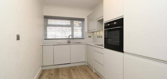 2 bedroom ground floor flat to rent