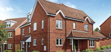 3 bed semi-detached house to rent