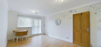 Flat to rent in 1-1, 284 Berryknowes Road G52