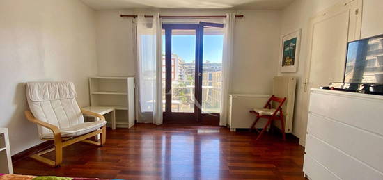 Studio  à vendre, 1 pièce, 26 m², Étage 6/12