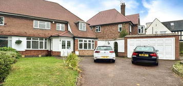 4 bedroom semi-detached house to rent