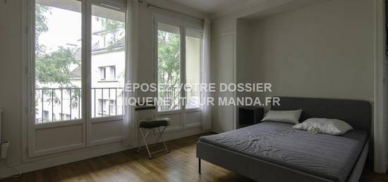 Location appartement 5 pièces 15 m²