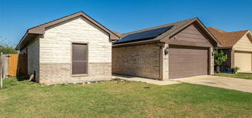 3420 Aruba Ln, Fort Worth, TX 76123