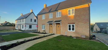 4 bedroom semi-detached house for sale