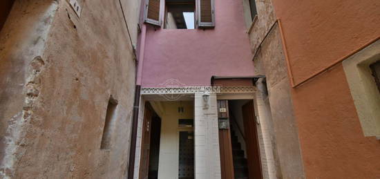 Casa indipendente in vendita in via Adriana, 42