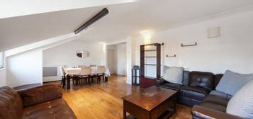 Flat for sale in Baker Street, Marylebone W1U