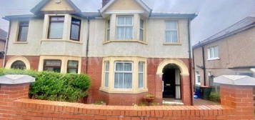 3 bed semi-detached house for sale