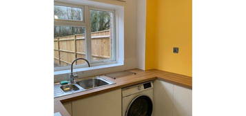 3 bed terraced house to rent