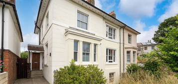 Semi-detached house to rent in Wellington Road, Brighton, East Sussex BN2