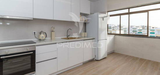 Apartamento T2 Com 100M2 Renovado