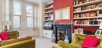 Flat for sale in Lyndhurst Road, Wood Green, London N22