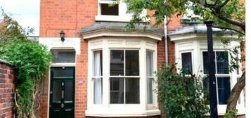 2 bedroom end of terrace house