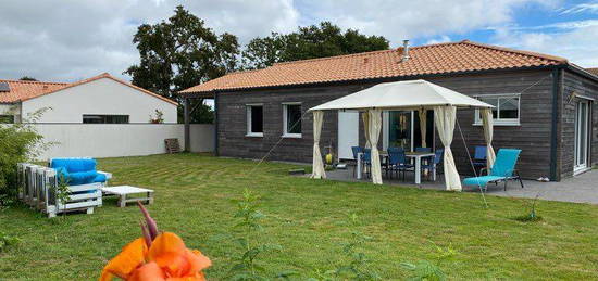 Chambre privée dans maison T4 avec jardin au calme