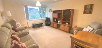 2 bedroom maisonette