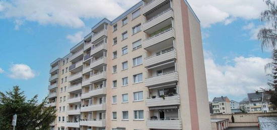 Gepflegte Etagenwohnung mit Balkon in zentraler Lage - Erbbaurecht