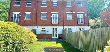 Terraced house to rent in Rossby, Shinfield, Reading RG2