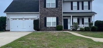 170 Blacksmith Ln, Raeford, NC 28376