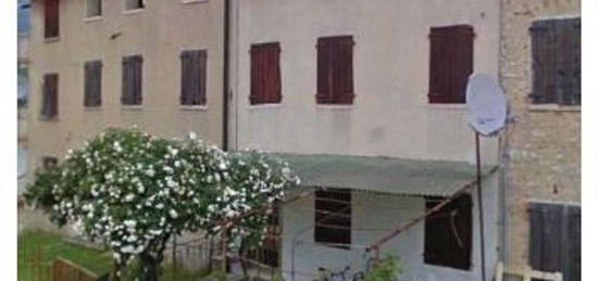 Villetta a schiera all'asta in contrada Cunial, 10