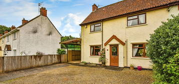 3 bed semi-detached house for sale