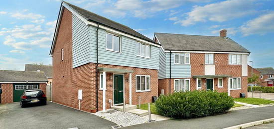 4 bedroom detached house