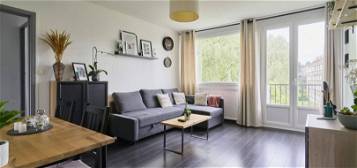 Appartement  à vendre, 3 pièces, 2 chambres, 60 m²