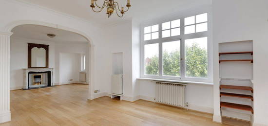 Flat for sale in Maida Vale, London W9