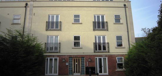 Flat to rent in Waterloo Road, St. Philips, Bristol BS2