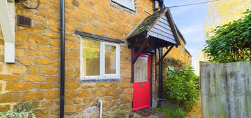 Cottage to rent in The Row, Mollington OX17