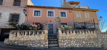 Casa adosada en venta en Calle Vallejo, 17, Torija