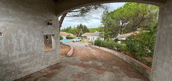 Maison plain pied à Palaja avec jardin clos et appartement