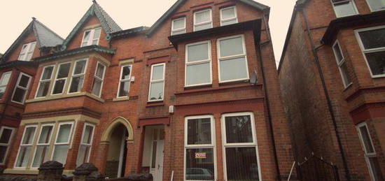 5 bedroom terraced house