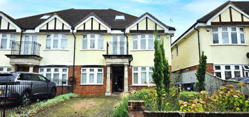 6 bedroom semi-detached house to rent