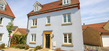 4 bedroom detached house