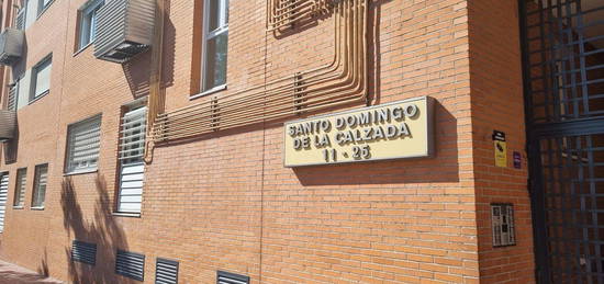 Alquiler de Piso en avenida de Santo Domingo de la Calzada, 19