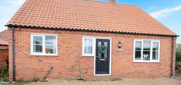 2 bedroom detached bungalow for sale