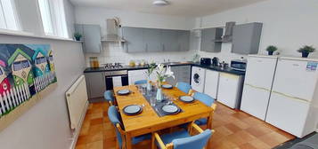 7 bed shared accommodation to rent