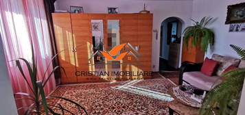 Apartament 2 camere, etaj 3, mobilat, Cetate !