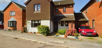 4 bedroom link detached house for sale