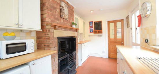 4 bedroom terraced house