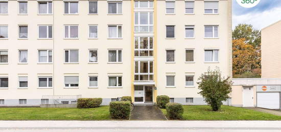 Praktisch geschnittene und vermietete Wohnung mit Süd-Balkon in ruhiger Lage