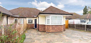 3 bed semi-detached bungalow to rent