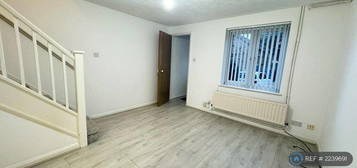 2 bedroom terraced house