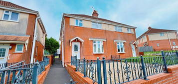 4 bed semi-detached house for sale