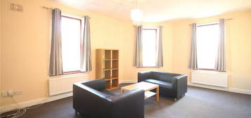 Flat to rent in Stoke Newington Road, Stoke Newington, London N16