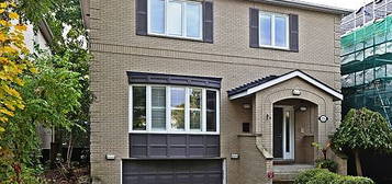 25 Bannockburn Ave, Toronto, ON M5M 2M7