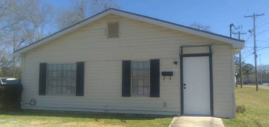 1030 W 1st St Unit 1, DeRidder, LA 70634