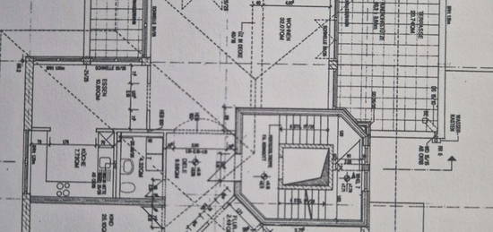 Exklusive 3,5-Raum-Penthouse-Wohnung mit geh. Innenausstattung mit Balkon und EBK in Taunusstein