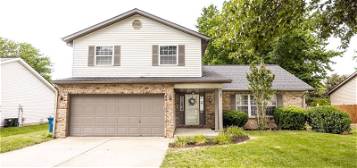 621 Green Haven Dr, Swansea, IL 62226